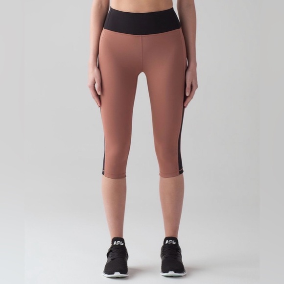 LULULEMON W6ACCS Smooth Stride Crop Henna / Black - Picture 2 of 12